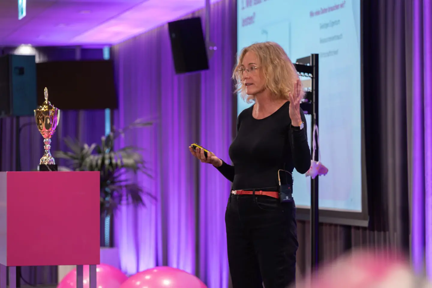 Prof. Dr. Jana Koehler, Co-Head AI Robotics Research Lab an der Hochschule Luzern, spricht an der Zukunftsarena