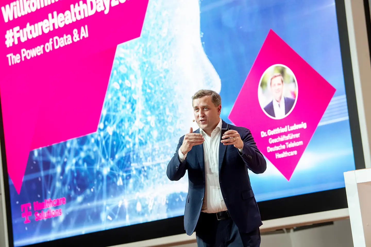 Gottfried Ludewig on stage